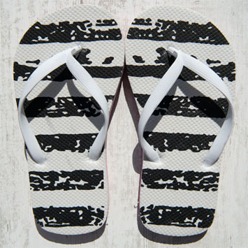 Çizgili Parmak Arası Terlikler